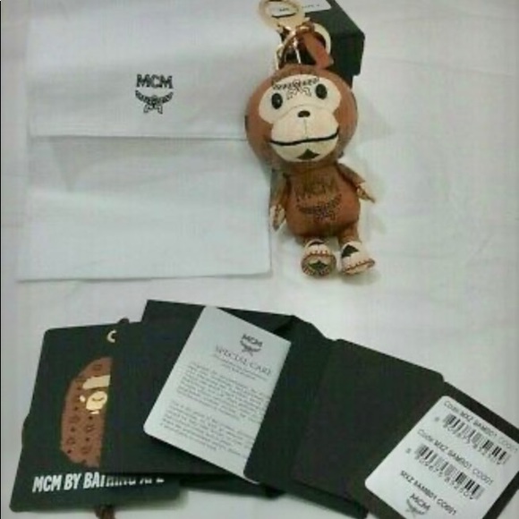 MCM x A Bathing Ape Baby Milo Charm Keychain - Picture 2 of 6